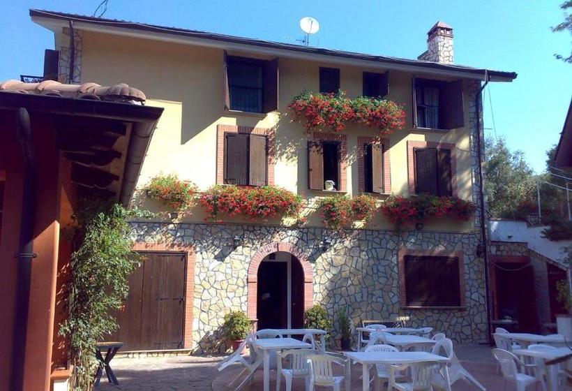 田舎風ホテル Azienda Agrituristica Salella