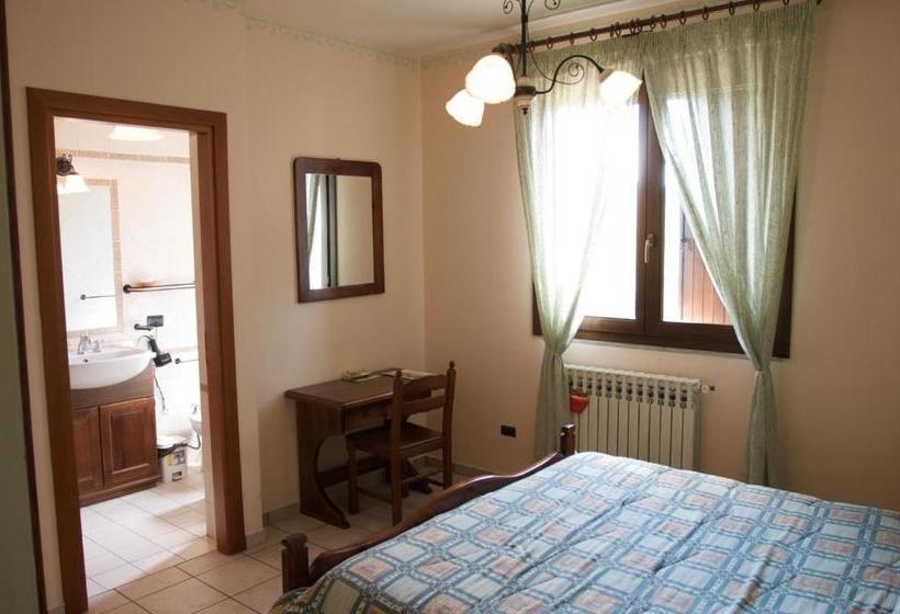 בית מלון כפרי Azienda Agrituristica Salella