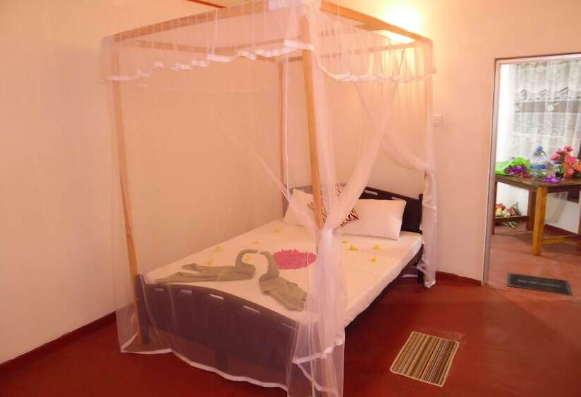 호텔 Sea Breeze Inn Talalla