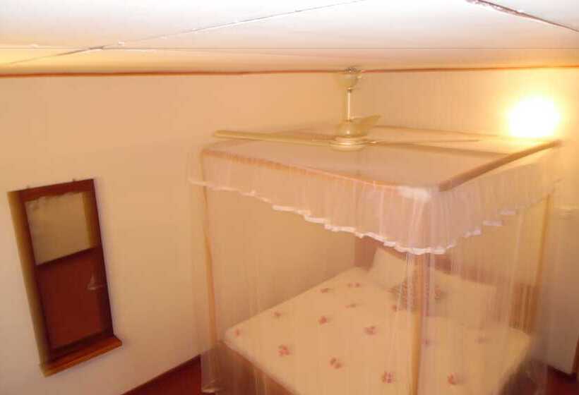 호텔 Sea Breeze Inn Talalla