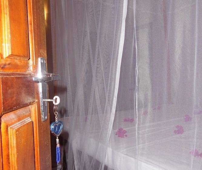 호텔 Sea Breeze Inn Talalla