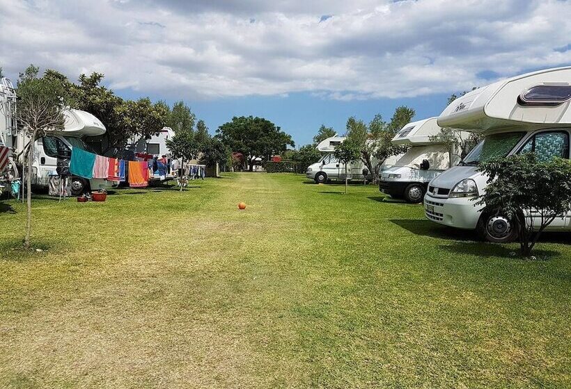 فندق Sena Park Village