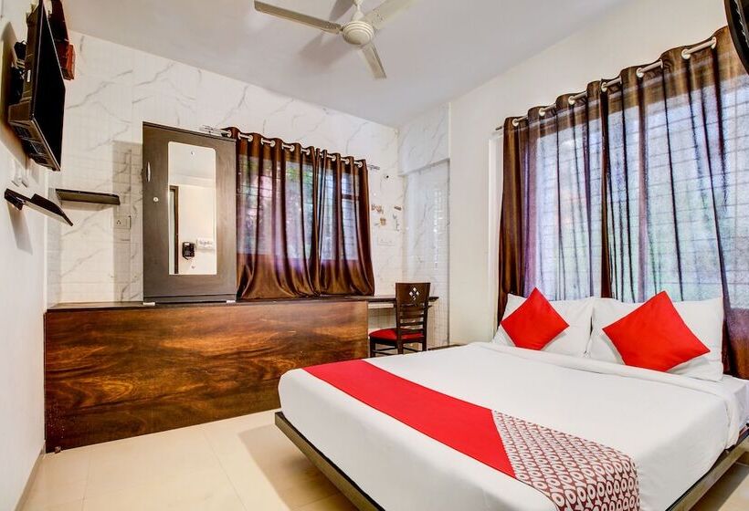 בית מלון כפרי Silverkey Balewadi By Oyo Rooms