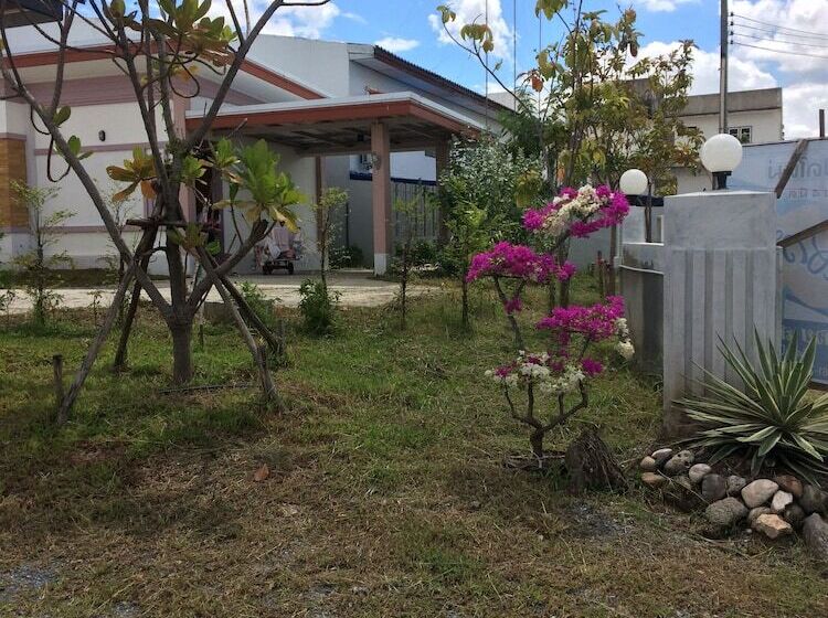 酒店 Suanrak Resort