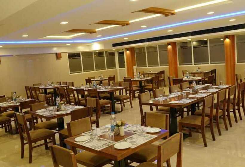 ホテル Sunstar Residency & Food Plaza Pala