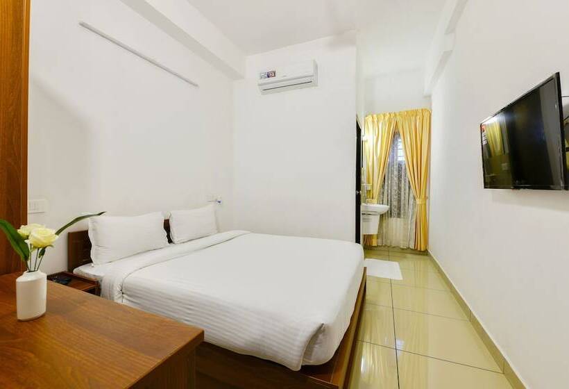 ホテル Sunstar Residency & Food Plaza Pala