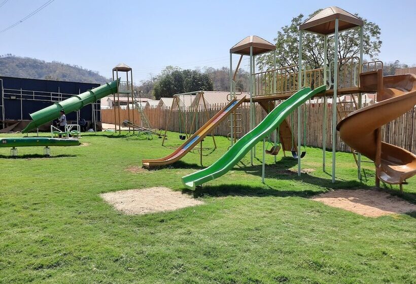 בית מלון כפרי Praveg Tent City Narmada, Statue Of Unity