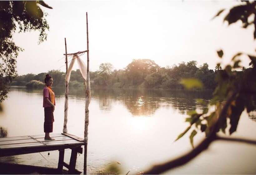 Отель The Antique Riverside Resort