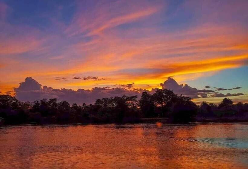 Отель The Antique Riverside Resort