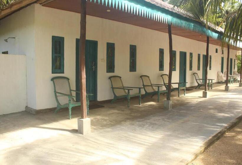 בית מלון כפרי The Cove Pasikuda