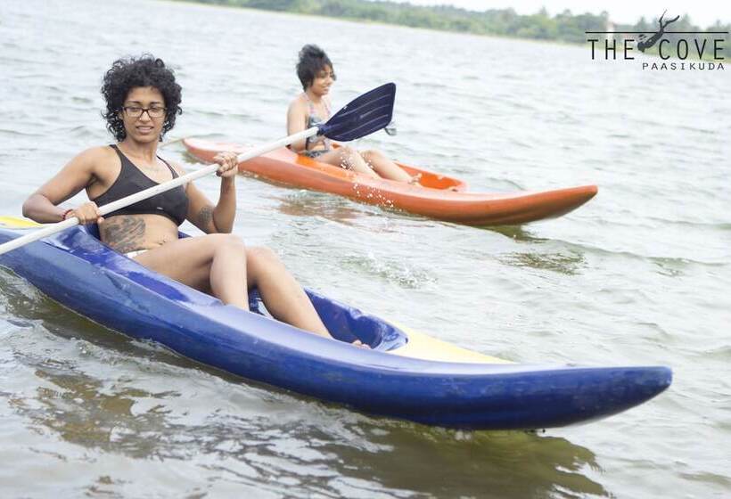 בית מלון כפרי The Cove Pasikuda