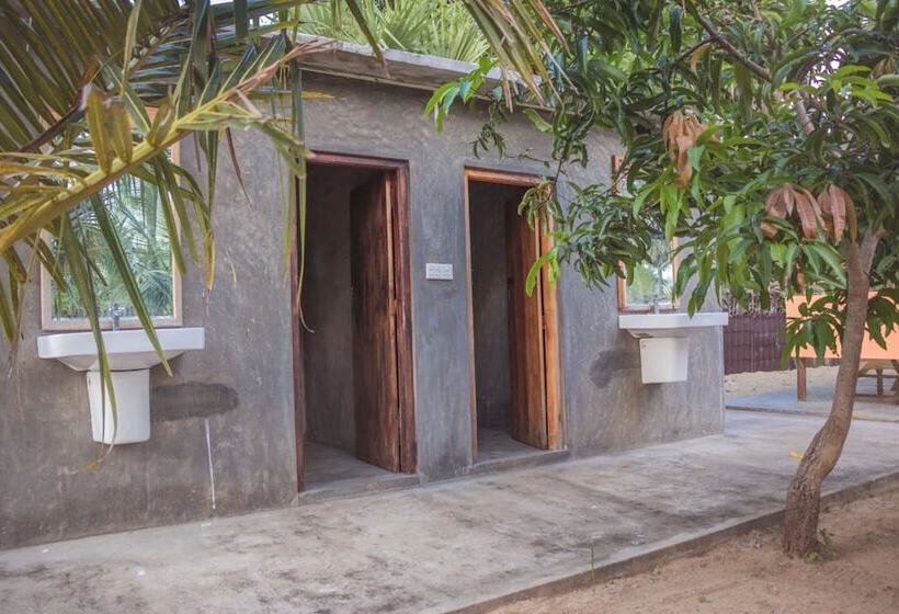 בית מלון כפרי The Cove Pasikuda