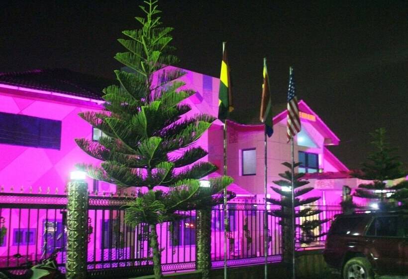 Отель Triple Hill