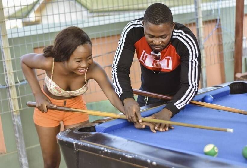 Отель Triple Hill