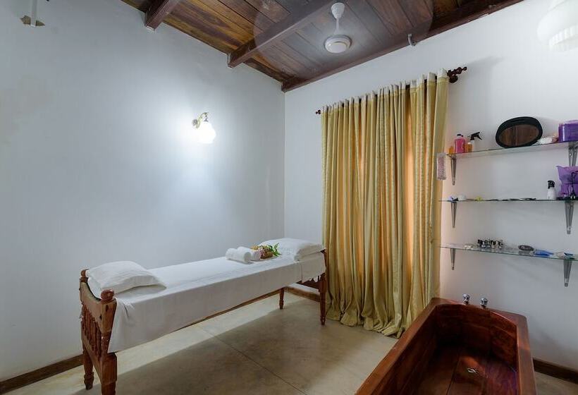 فندق Udawalawe Ayurvedic Resort
