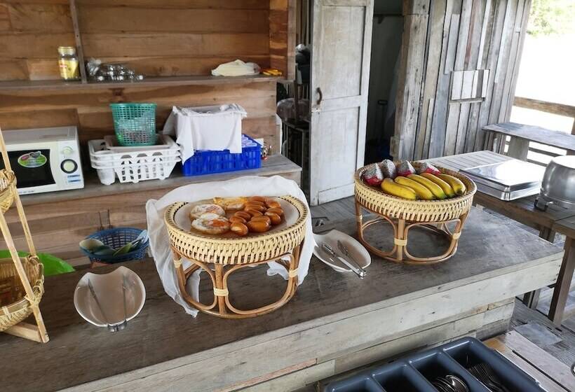 فندق Veepana Resort