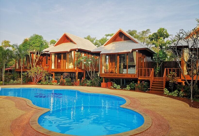 فندق Veepana Resort