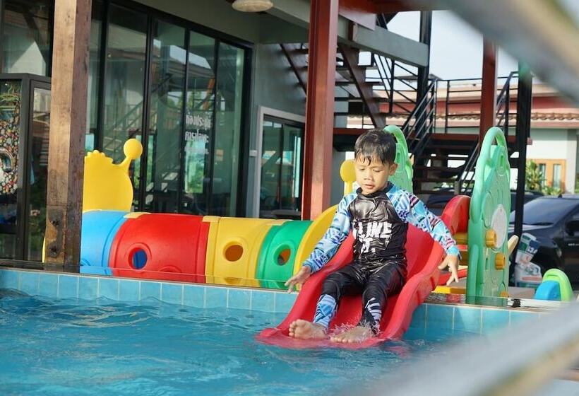 Отель Veerada Boutique Home