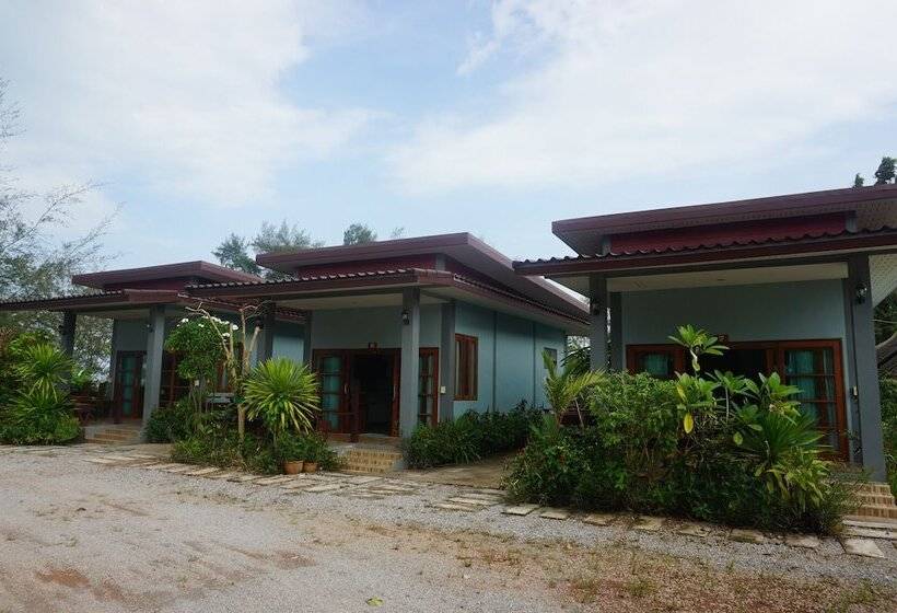 Отель Veerada Boutique Home