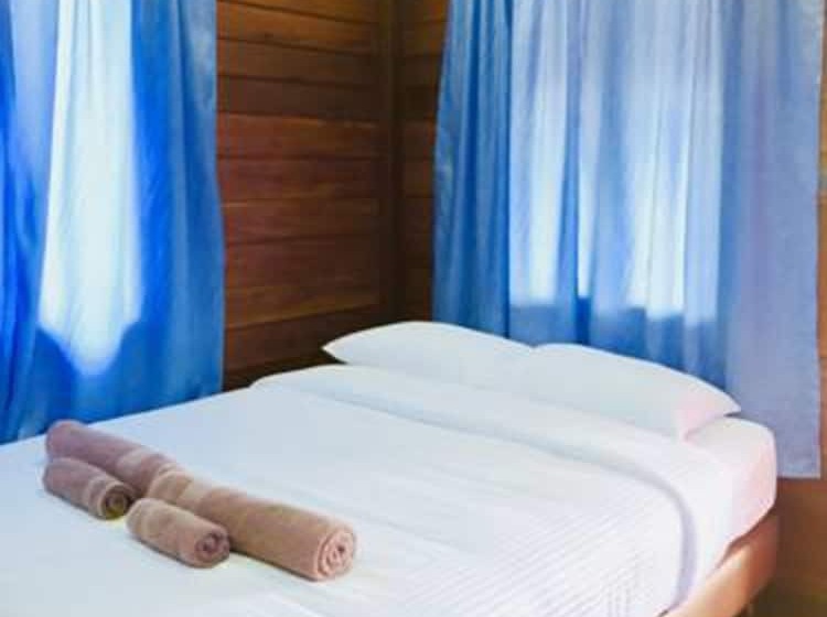 فندق We Care Resort