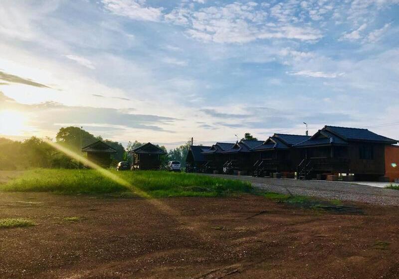 فندق We Care Resort