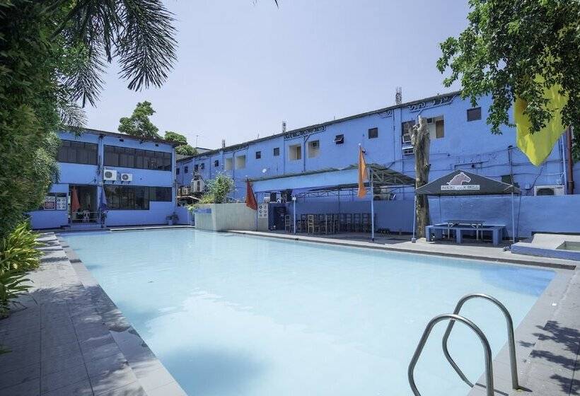 Oyo 195 Ranchotel Binan