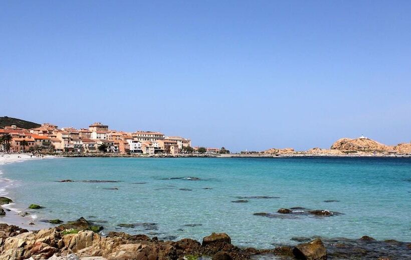 膳宿费 Auberge De Tesa