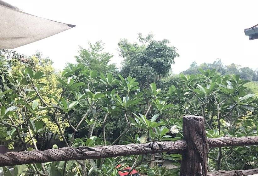 پانسیون Ban Hlung Khao Adventure