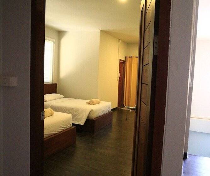 بنسيون Botanic Garden Nan Guest House