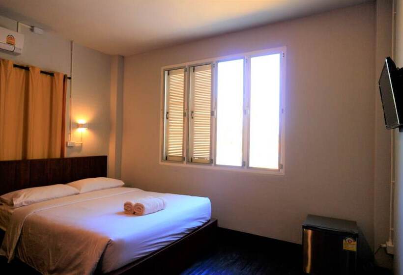 بنسيون Botanic Garden Nan Guest House