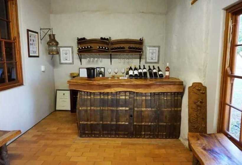 ペンション Bushmanspad Estate