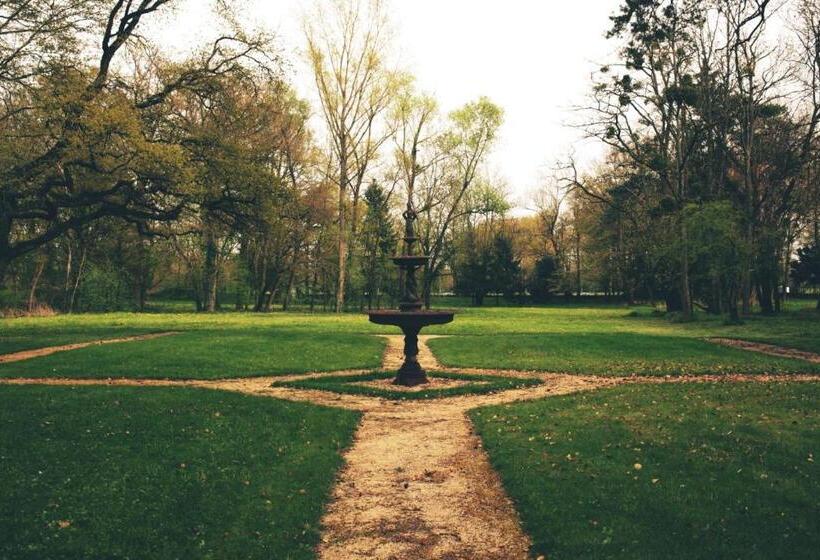 ペンション Château De Varennes