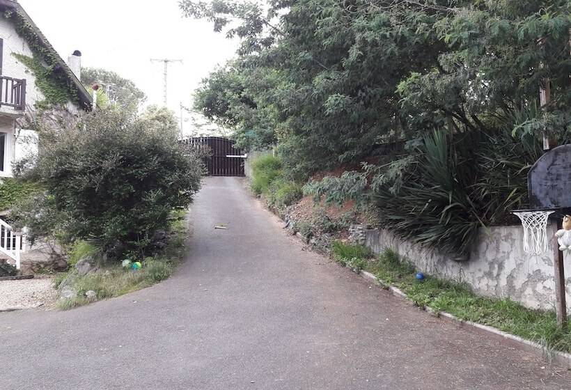 ペンション En Plein Coeur De La Forêt