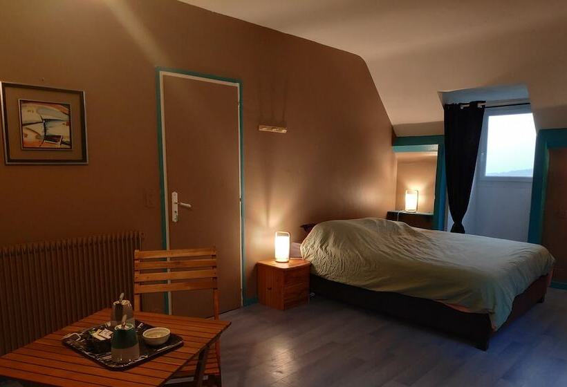 ペンション En Plein Coeur De La Forêt