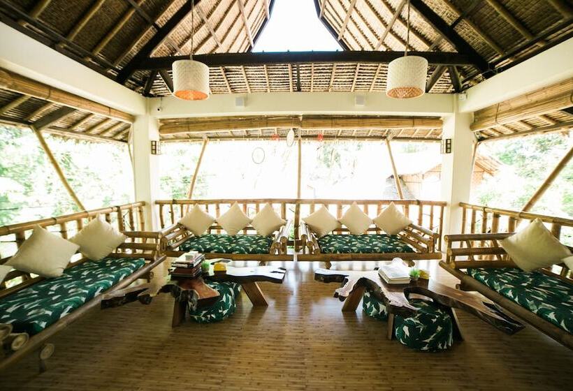 پانسیون Fox & The Firefly Cottages