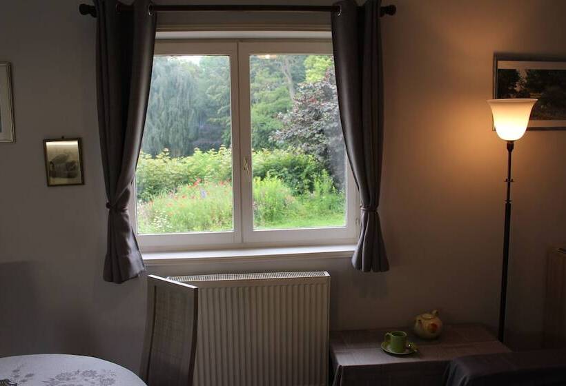 Пансион Gite Du Chateau De Mecquignies