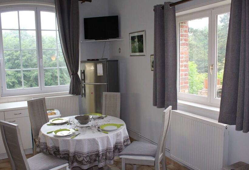 Пансион Gite Du Chateau De Mecquignies