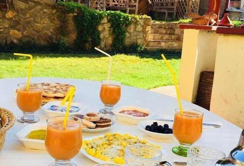 پانسیون Gite Karine