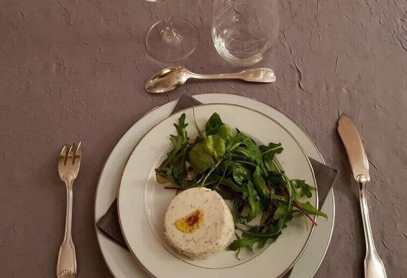 ペンション La Peuterne