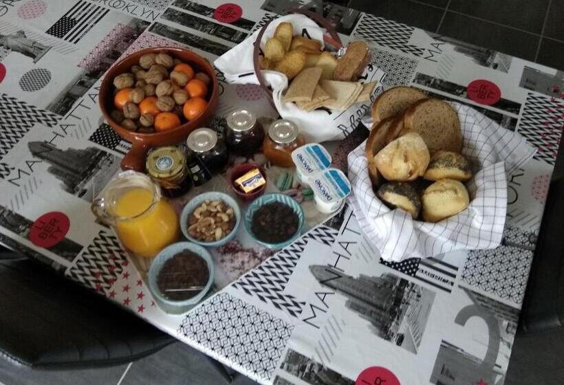 פנסיון La Vallée Des Noyers