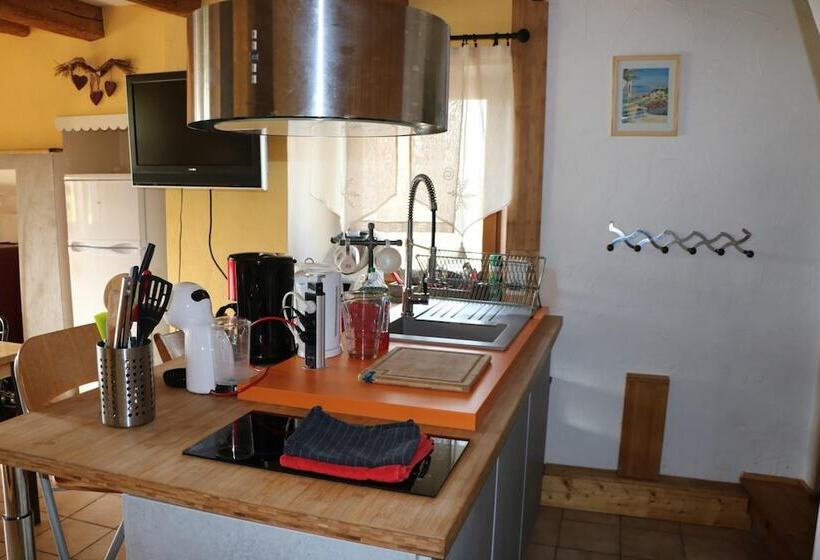 פנסיון Le Clos Des Frasses