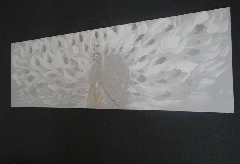 膳宿费 Le Grillage A Poules