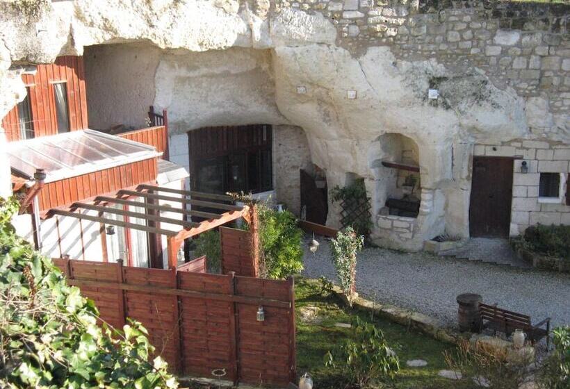 بنسيون Les Troglos De Beaulieu