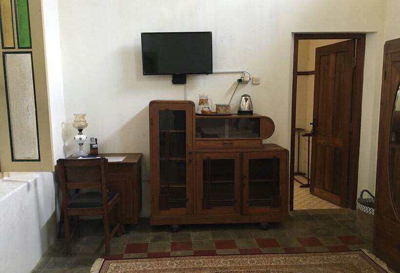 پانسیون Ndalem Natan Royal Heritage