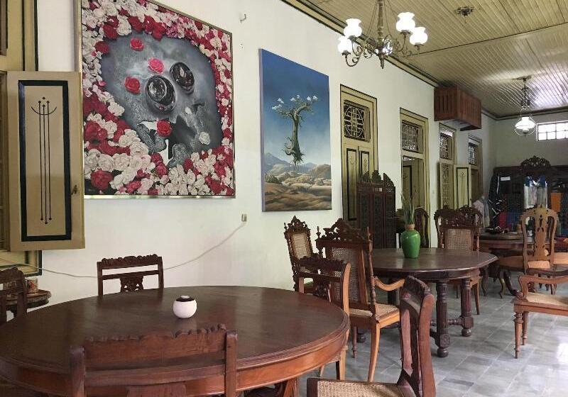 Пансион Ndalem Natan Royal Heritage