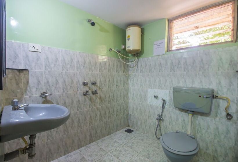 Pensão Oyo Home 18328 Green View Studio