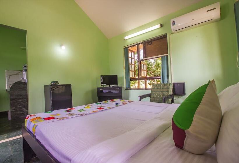 Pensão Oyo Home 18328 Green View Studio