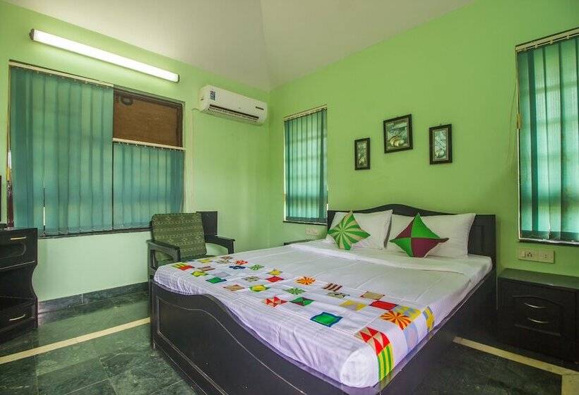 Pensão Oyo Home 18328 Green View Studio