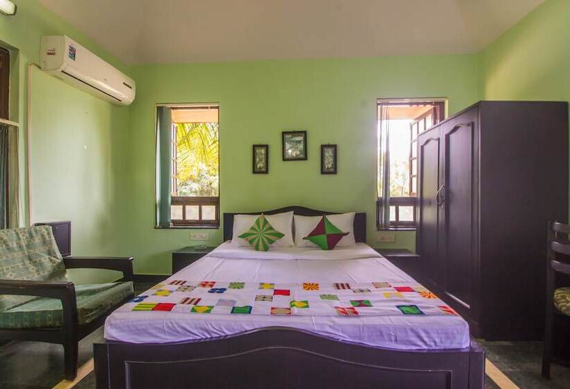 Pensão Oyo Home 18328 Green View Studio