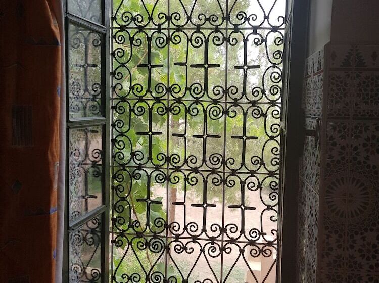 پانسیون Riad Mimouna De Timnay